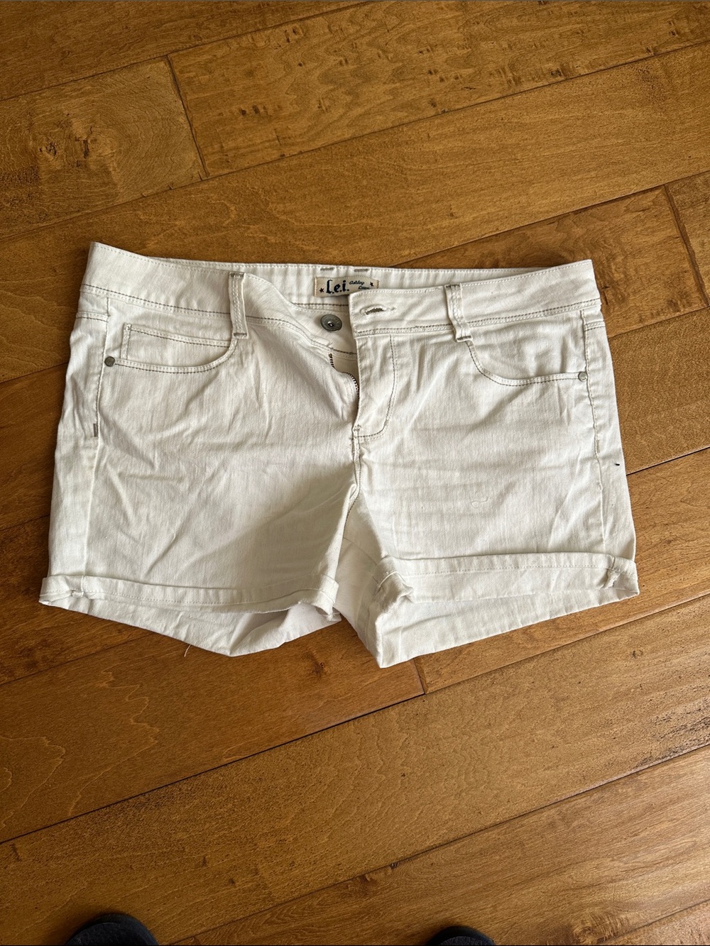 lei White Cuffed Denim Shorts